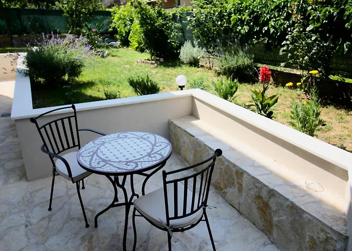 Velin Apartman *