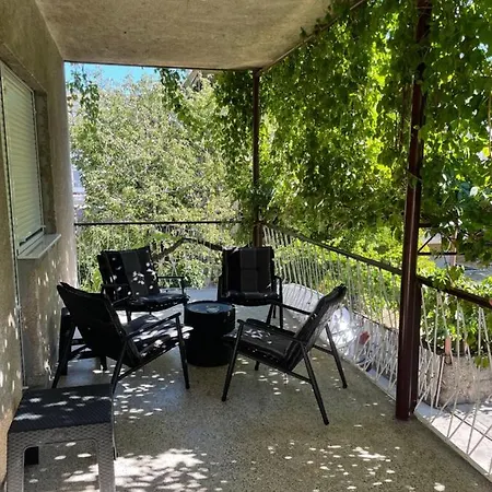 Velin Apartment