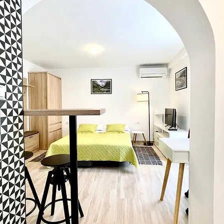 Velin Apartment